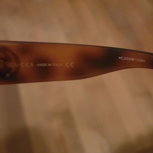 Gucci GG0142SA sunglasses - Picture 5 of 7